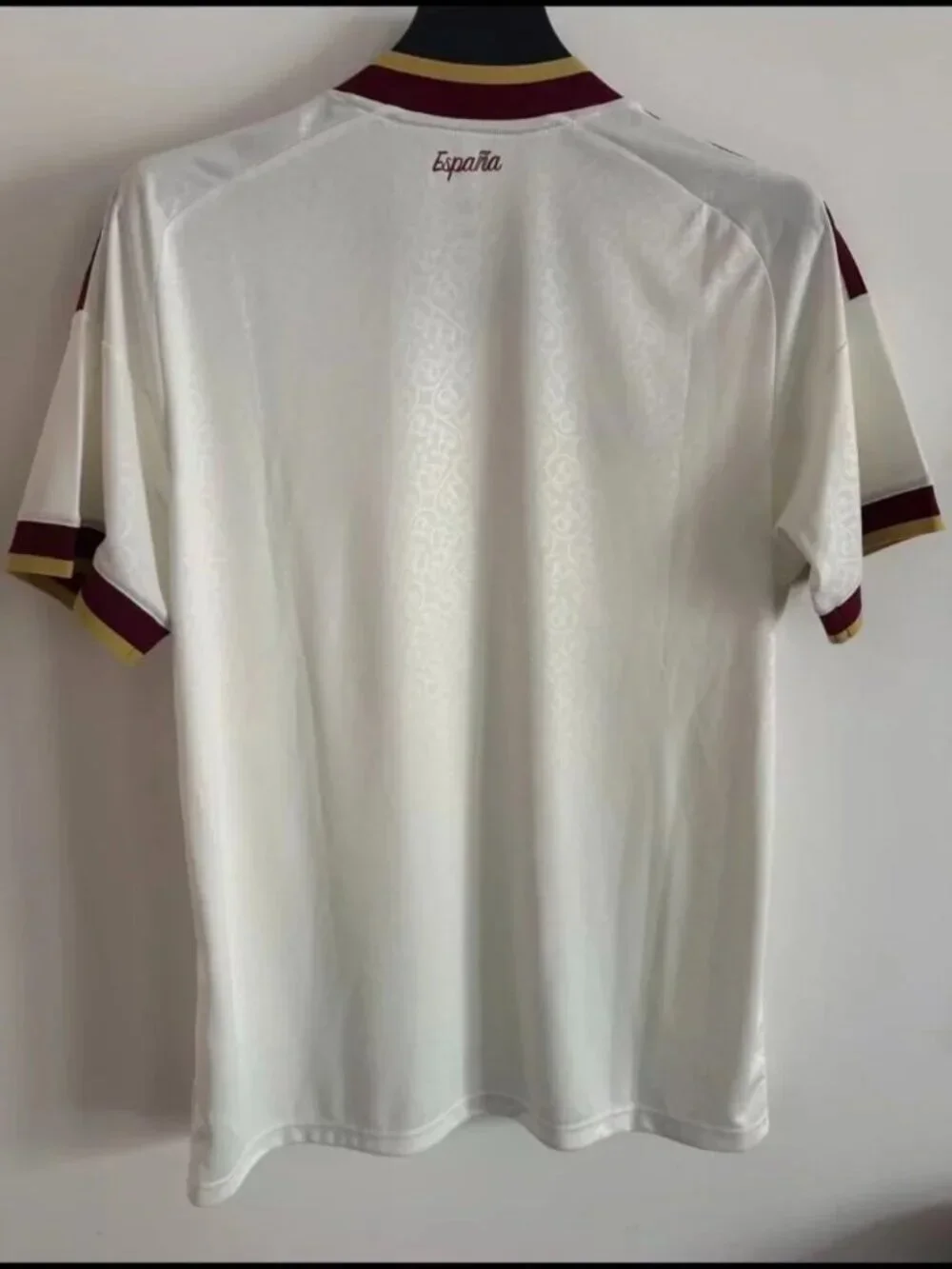 NWT Spain Football Kit White w/ Maroon Stripes & Gold Trim